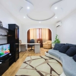 Дава се под наем Четиристаен апартамент в Плевен, Дружба 3 - 100 кв.м за 448.8 € - Снимка #1