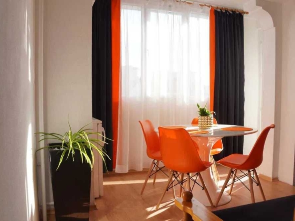 Дава се под наем Двустаен апартамент в София, Център - 50 кв.м за 423.81 € - Снимка #1