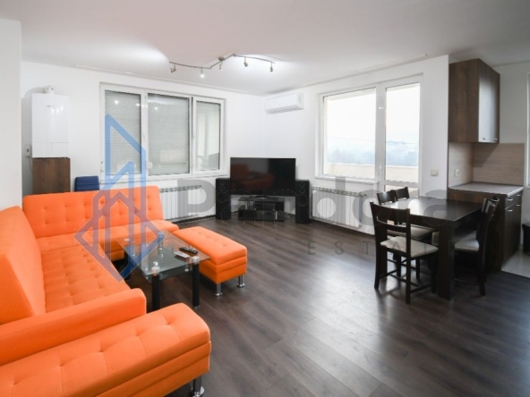 Дава се под наем Тристаен апартамент в София, Бъкстон - 98 кв.м за 484.5 € - Снимка #1