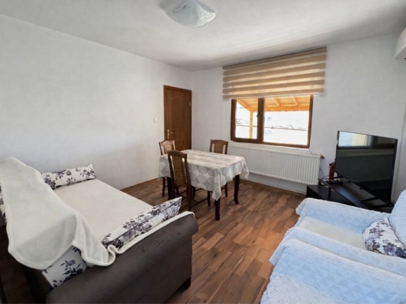 Къща в Нови пазар - 100 кв.м за 587 €/кв.м - Снимка #1