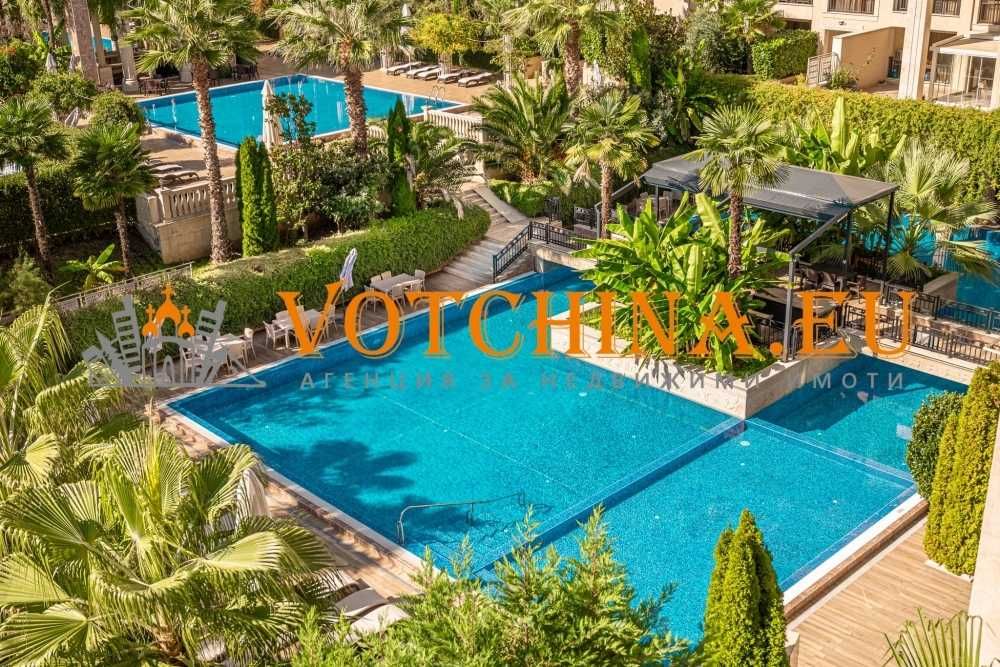 Двустаен апартамент в к.к. Златни пясъци - 69 кв.м за 1294 €/кв.м - Снимка #1