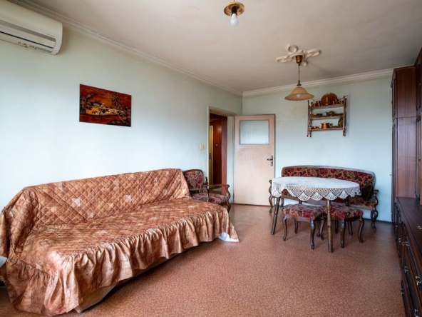 Четиристаен апартамент в Бургас, Възраждане - 83 кв.м за 1014 €/кв.м - Снимка #1