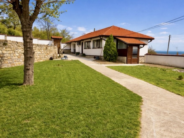 Къща в Каспичан - 69 кв.м за 1220 €/кв.м - Снимка #1