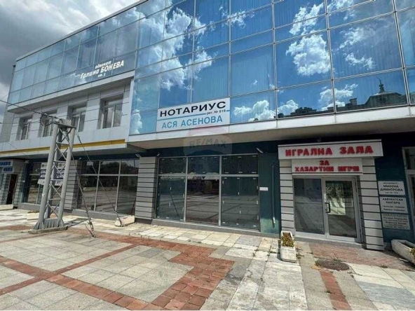 Магазин в Шумен, Пазара - 363 кв.м за 882 €/кв.м - Снимка #1