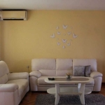 Дава се под наем Тристаен апартамент в Пловдив, Въстанически - 120 кв.м за 325 € - Снимка #1