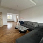 Тристаен апартамент в Шумен, Пазара - 77 кв.м за 1822 €/кв.м - Снимка #1