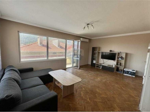 Етаж от къща в Шумен, Томбул джамия - 109 кв.м за 1264 €/кв.м - Снимка #1