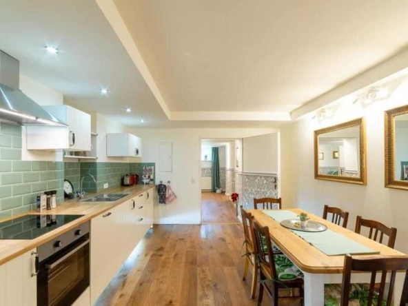 Дава се под наем Двустаен апартамент в София, Люлин 9 - 74 кв.м за 346.8 € - Снимка #1