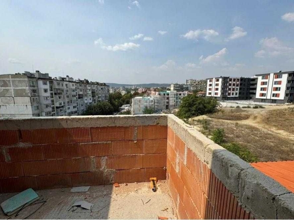 Тристаен апартамент в Шумен, Тракия - 83 кв.м за 1186 €/кв.м - Снимка #1