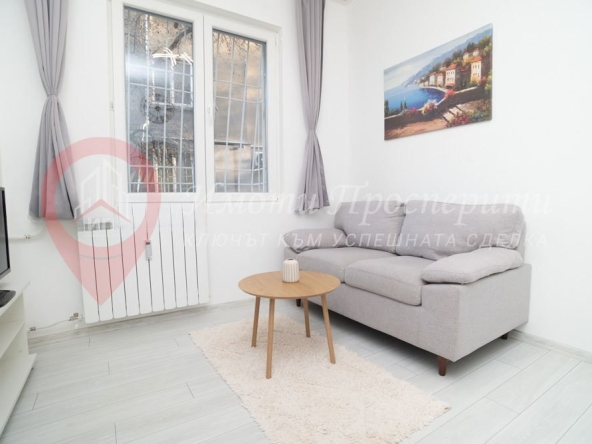 Дава се под наем Двустаен апартамент в София, Център - 42 кв.м за 820 € - Снимка #1