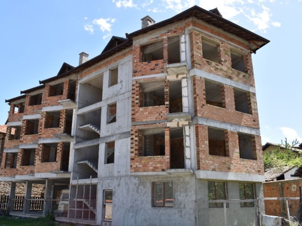 Хотел в Банско - 1073 кв.м за 261 €/кв.м - Снимка #1