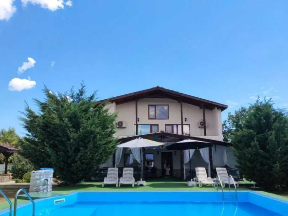 Дава се под наем Къща в Бургас, Сарафово - 100 кв.м за 400 € - Снимка #1