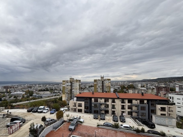 Двустаен апартамент в Варна, ЖП Гара - 67 кв.м за 936 €/кв.м - Снимка #1