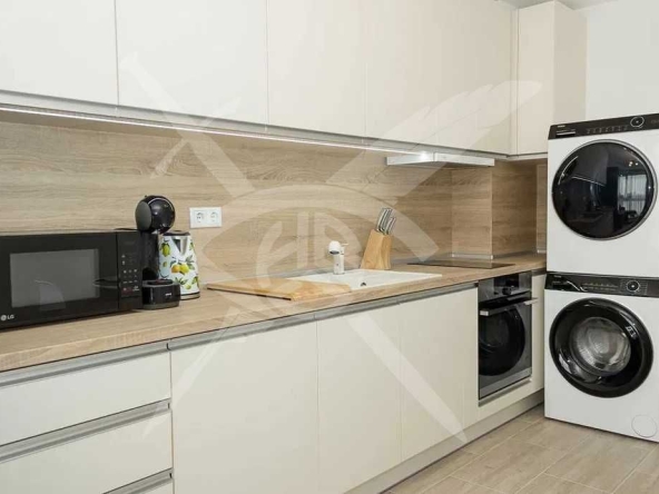 Дава се под наем Тристаен апартамент в Варна, Окръжна болница - 68 кв.м за 700 € - Снимка #1