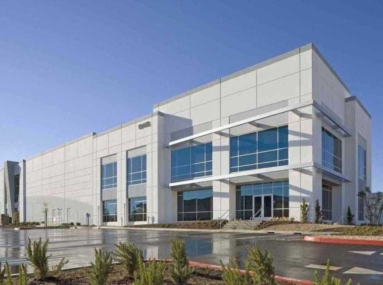 Хотел в Берковица - 2100 кв.м за 20 €/кв.м - Снимка #1