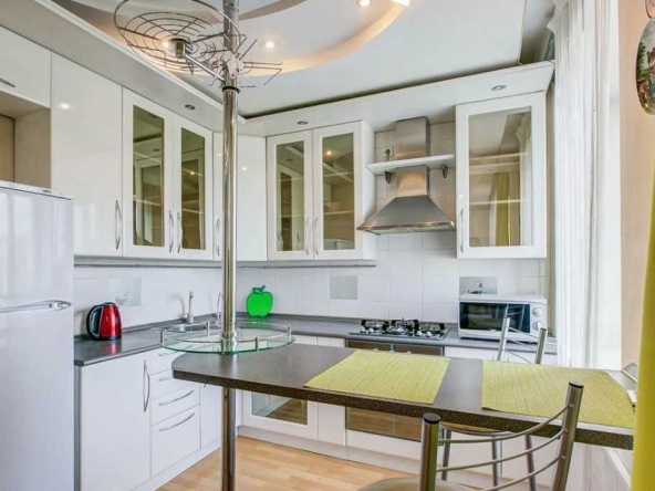 Дава се под наем Къща в Пловдив, Център - 68 кв.м за 348.84 € - Снимка #1