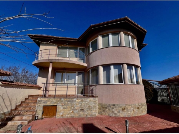 Къща в с. Граф Игнатиево, Област Пловдив - 390 кв.м за 1026 €/кв.м - Снимка #1