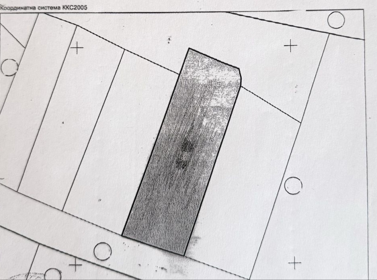 Земеделски имот в Казанлък -  кв.м за 11 €/дка - Снимка #1