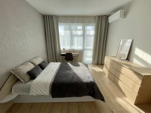 Дава се под наем Тристаен апартамент в Варна, Базар Левски - 65 кв.м за 663 € - Снимка #1