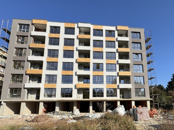 Тристаен апартамент в Казанлък - 85 кв.м за 1470 €/кв.м - Снимка #1