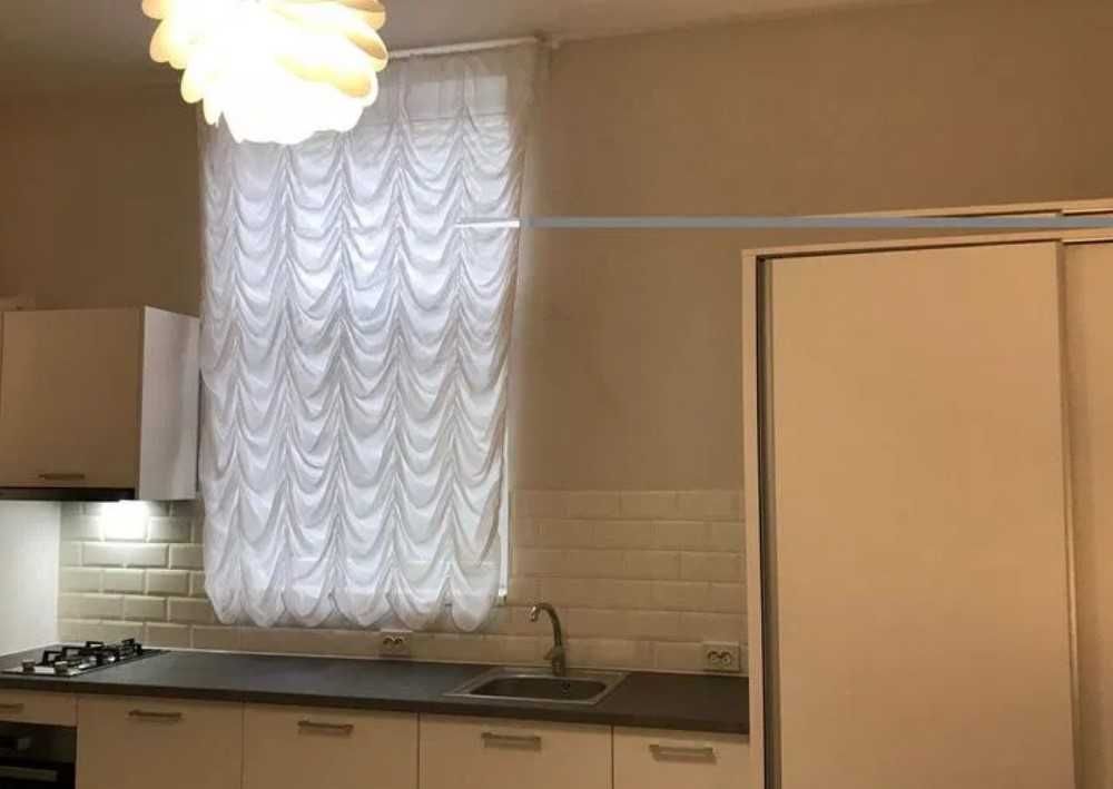 Дава се под наем  в Бургас, Славейков - 20 кв.м за 91.8 € - Снимка #1