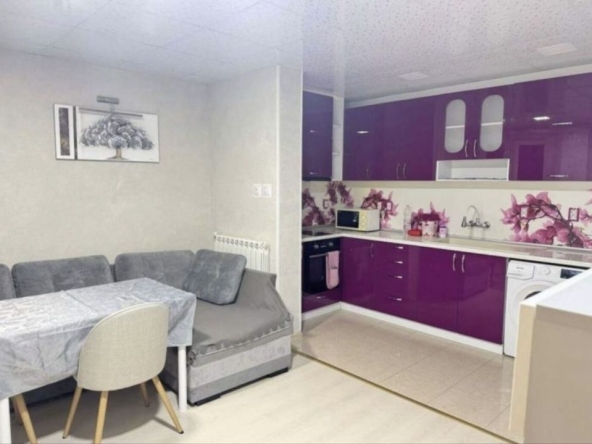 Дава се под наем Едностаен апартамент в Русе, Център - 55 кв.м за 382.5 € - Снимка #1