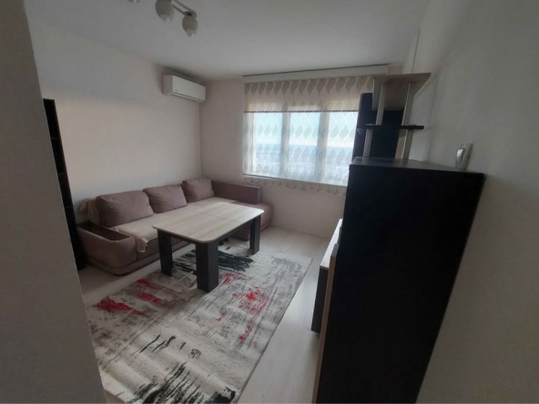 Дава се под наем Двустаен апартамент в Варна, Автогара - 1 кв.м за 280.5 € - Снимка #1