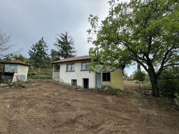 Къща в Стара Загора, Ремиза - 600 кв.м за 76 €/кв.м - Снимка #1