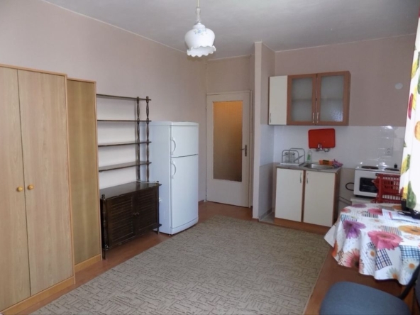 Дава се под наем Едностаен апартамент в София, Хиподрума - 25 кв.м за 298.86 € - Снимка #1