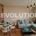 Дава се под наем Двустаен апартамент в к.к. Св.Св. Константин и Елена - 67 кв.м за 648.21 € - Снимка #1