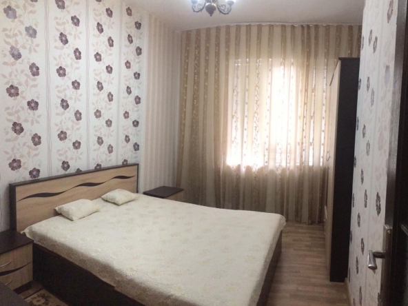 Дава се под наем Тристаен апартамент в Кърджали, Център - 80 кв.м за 269.28 € - Снимка #1