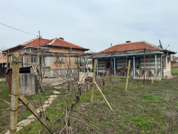 Къща в с. Скобелево, Област Сливен - 100 кв.м за 385 €/кв.м - Снимка #1