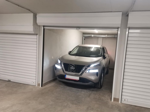 Дава се под наем Гараж / Паркомясто в София, Триъгълника - 14 кв.м за 102 € - Снимка #1