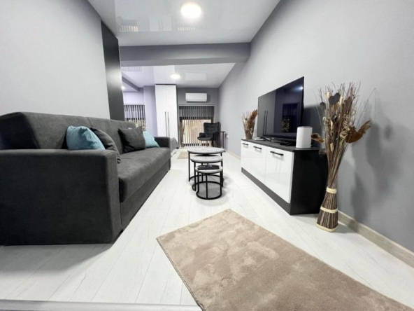 Дава се под наем Двустаен апартамент в Варна, Гръцка махала - 50 кв.м за 880 € - Снимка #1