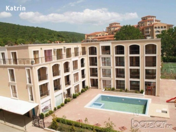 Дава се под наем Едностаен апартамент в к.к. Елените - 31 кв.м за 1275 € - Снимка #1