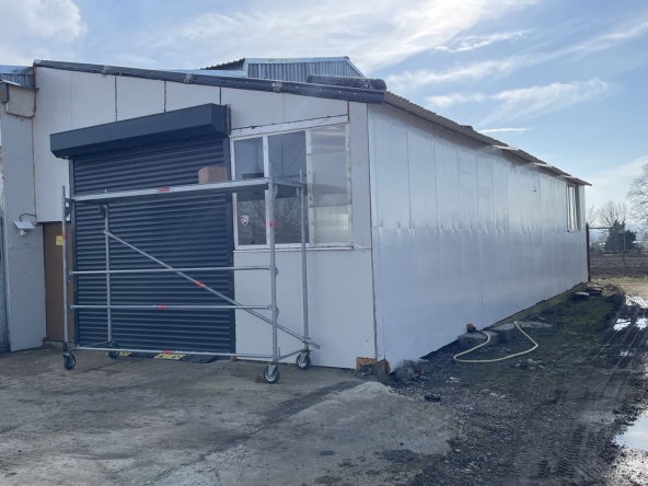 Дава се под наем Склад в Айтос - 100 кв.м за 459 € - Снимка #1