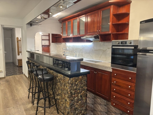 Дава се под наем Тристаен апартамент в София, Горна баня - 109 кв.м за 795.6 € - Снимка #1