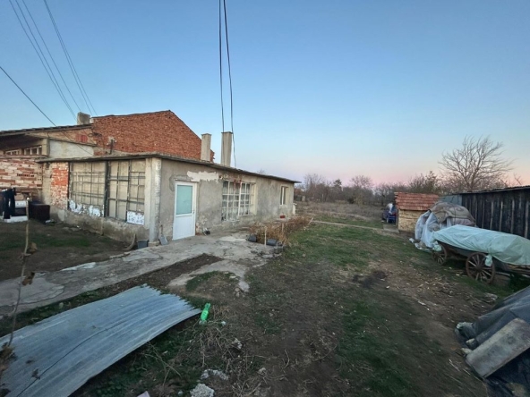 Къща в Разград, Център - 1000 кв.м за 36 €/кв.м - Снимка #1