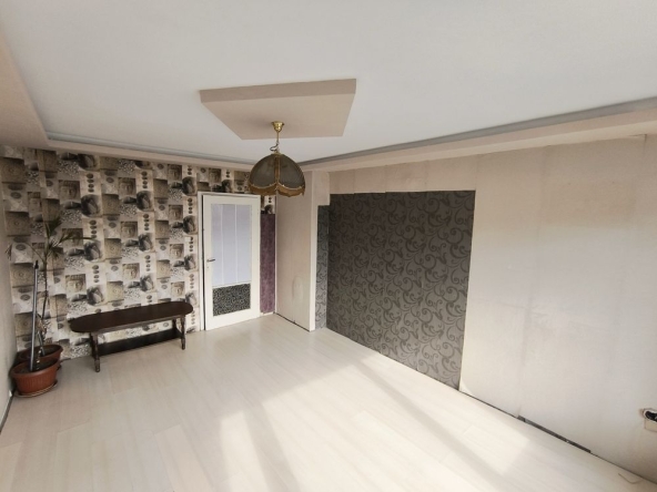 Тристаен апартамент в Русе, Родина 2 - 80 кв.м за 1161 €/кв.м - Снимка #1