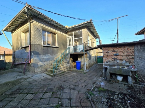 Къща в с. Мечка, Област Русе - 65 кв.м за 432 €/кв.м - Снимка #1