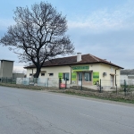 Дава се под наем Магазин в с. Роза, Област Ямбол - 184 кв.м за 408 € - Снимка #1