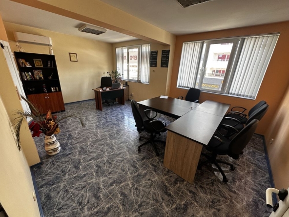 Дава се под наем Офис в София, Хаджи Димитър - 30 кв.м за 280 € - Снимка #1