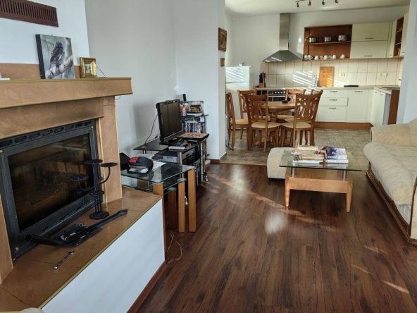 Къща в с. Лесичово, Област Пазарджик - 255 кв.м за 589 €/кв.м - Снимка #1