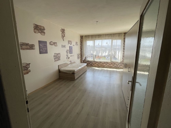 Тристаен апартамент в с. Драгичево, Област Перник - 89 кв.м за 860 €/кв.м - Снимка #1