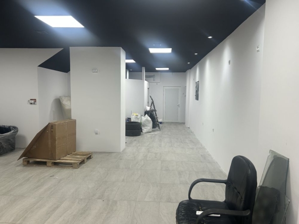 Дава се под наем Магазин в Силистра, Изток - 100 кв.м за 969 € - Снимка #1