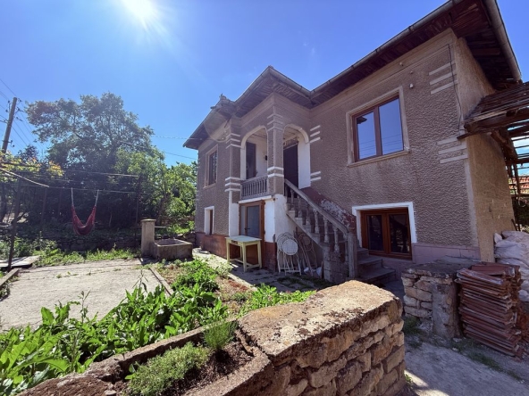 Къща в Ловеч, Дикисана - 102 кв.м за 360 €/кв.м - Снимка #1