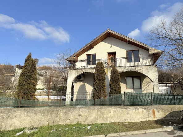 Къща в Варна, Операта - 190 кв.м за 764 €/кв.м - Снимка #1