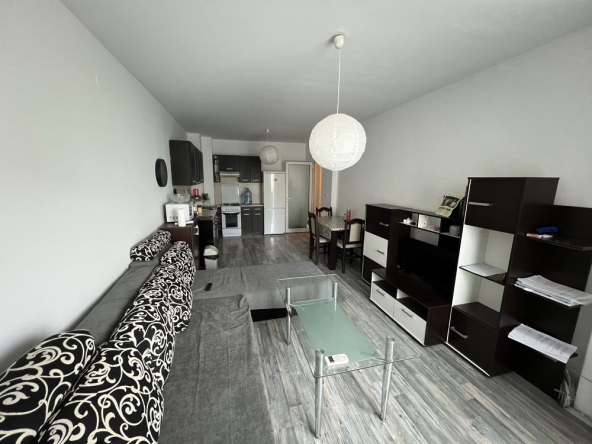 Дава се под наем Двустаен апартамент в Благоевград, Широк център - 55 кв.м за 306 € - Снимка #1