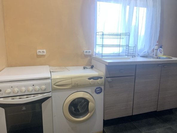 Дава се под наем Къща в Плевен, Идеален център - 40 кв.м за 153 € - Снимка #1