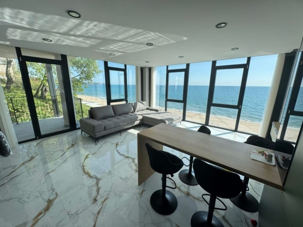 Тристаен апартамент в Обзор - 150 кв.м за 2334 €/кв.м - Снимка #1